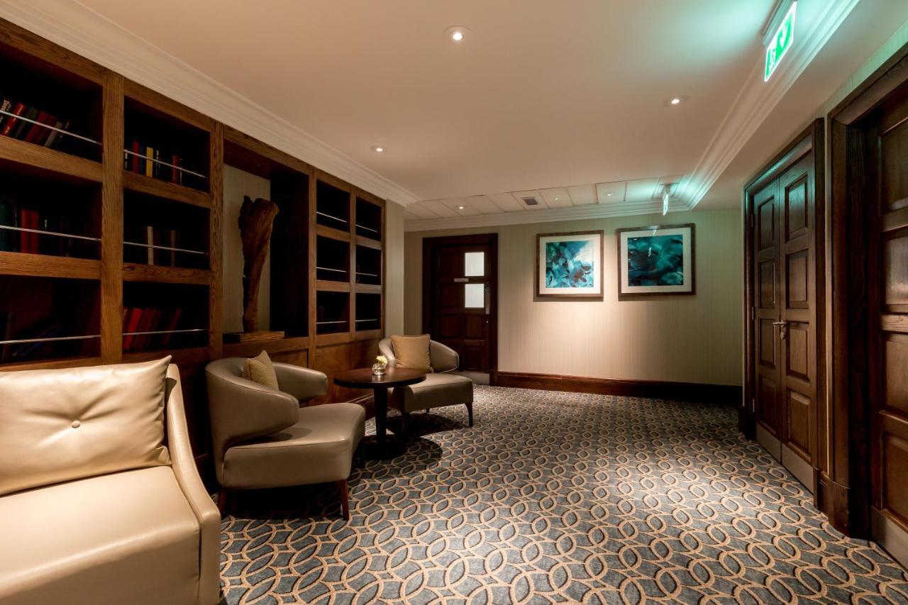 Western House Hotel At Ayr Racecourse Eksteriør billede