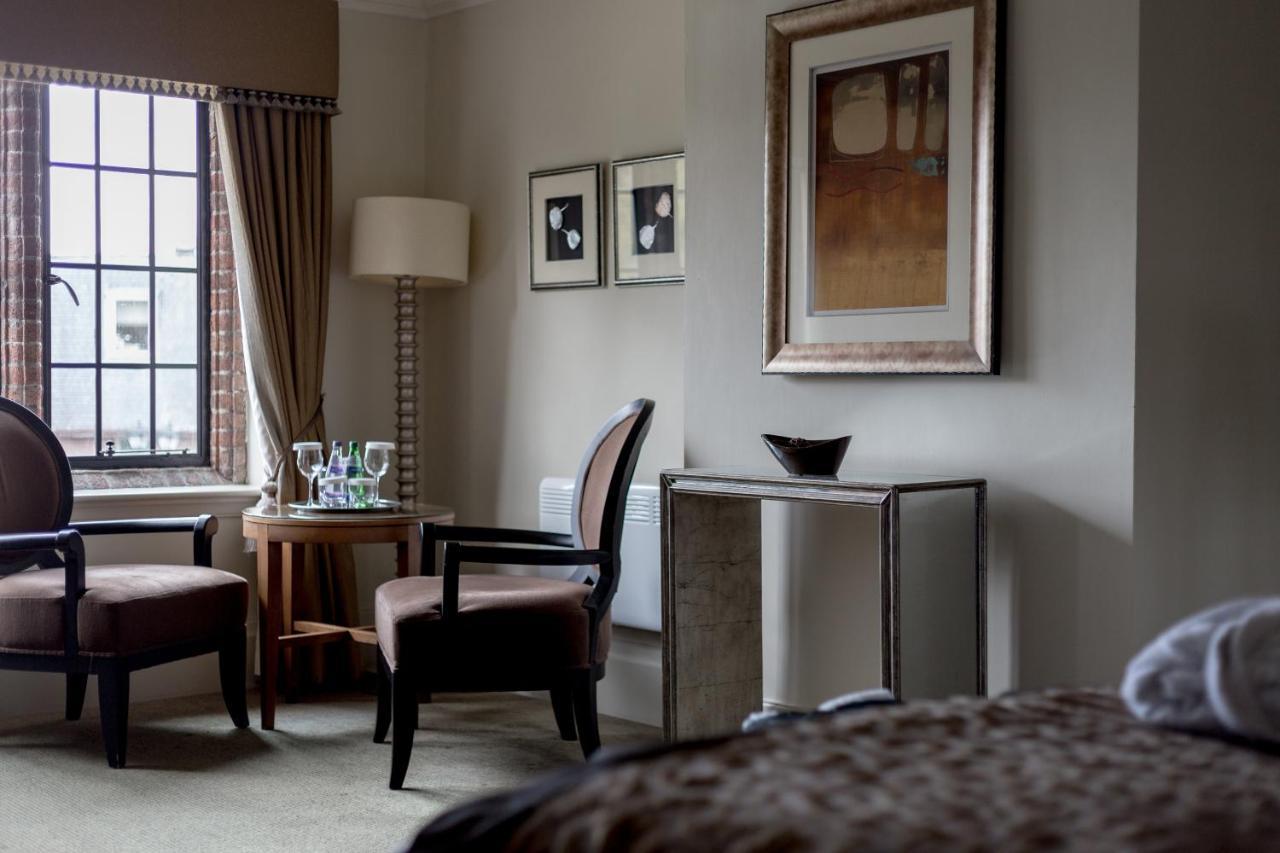 Western House Hotel At Ayr Racecourse Eksteriør billede