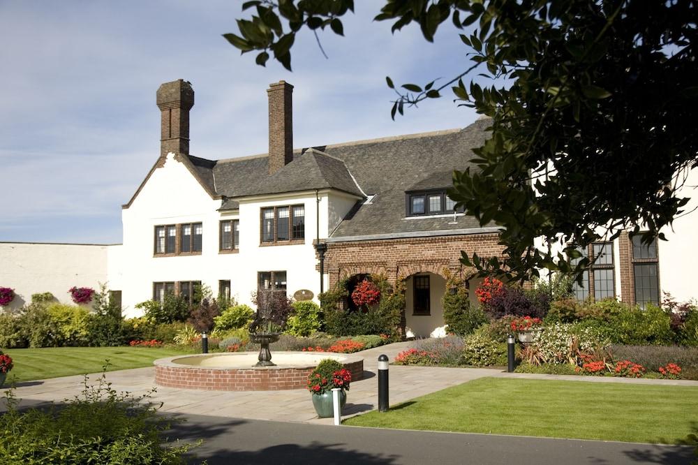 Western House Hotel At Ayr Racecourse Eksteriør billede