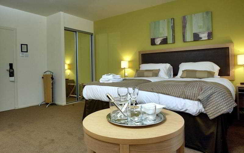 Western House Hotel At Ayr Racecourse Eksteriør billede